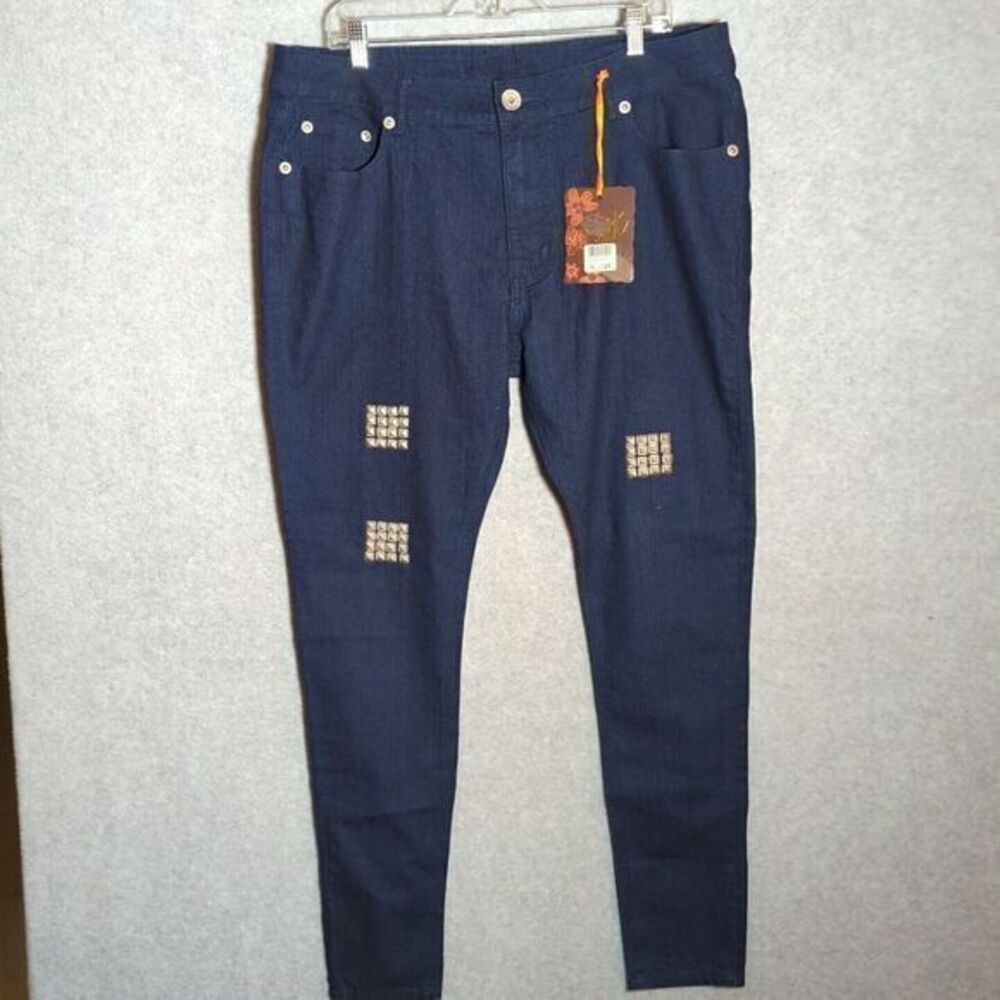 Revolt Jeans Co. Women's Sz 19 Dark Tapered Studded NWT Retro Punk